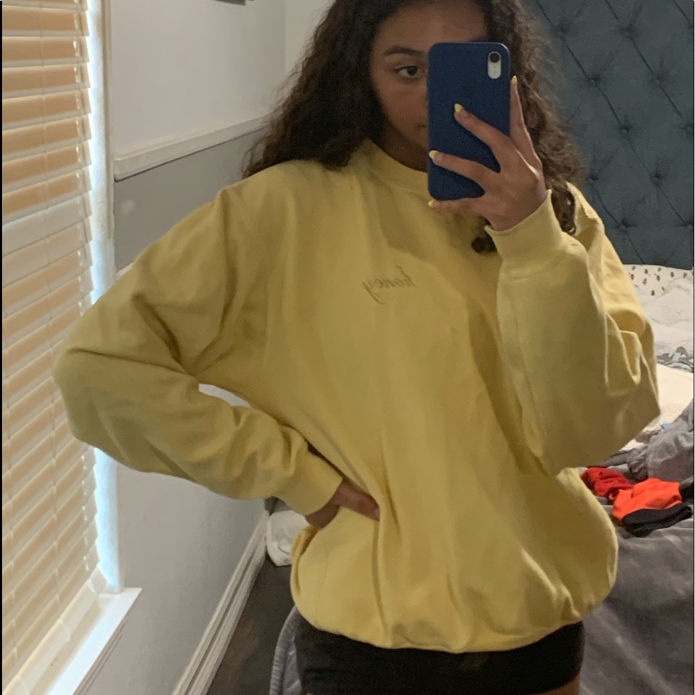 Brandy Melville sweatshirt